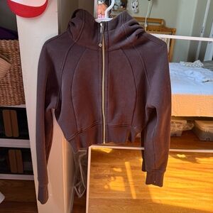Lululemon Chocolate Scuba cropped zip Jacket